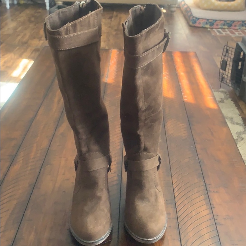 Rocket dog boots